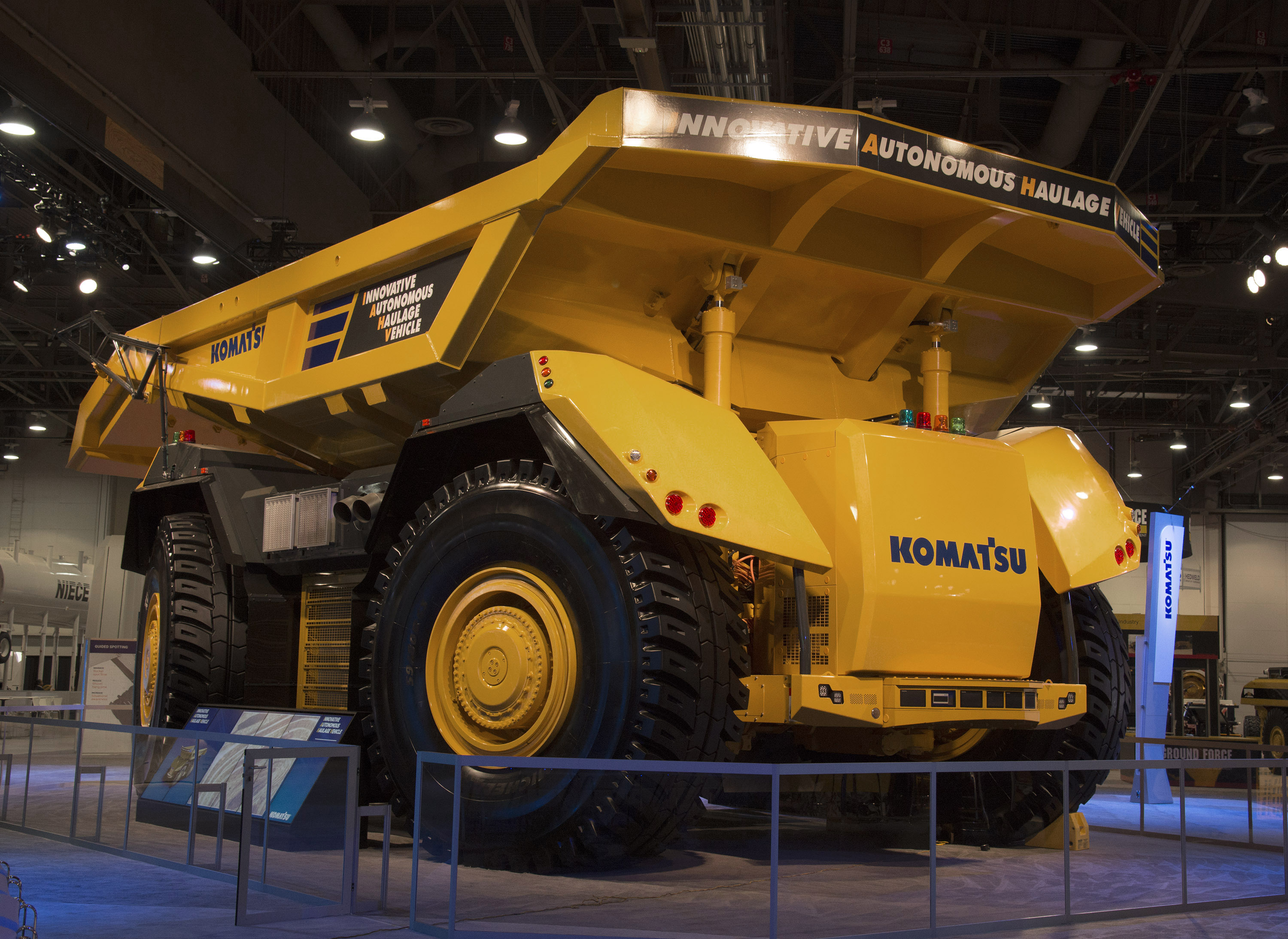 Моторное масло OEM Truck Komatsu 10w-30 205L